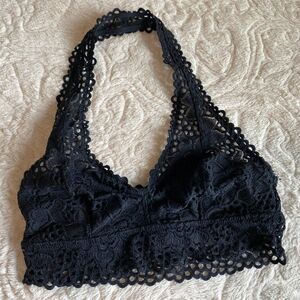 SUPER CUTE! NWT AERIE BLACK CROCHET BRALETTE HALTER TOP SIZE S/M